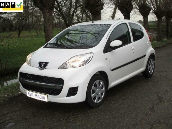 Peugeot 107 5 deurs 08-2010 airco XS 4 nwe banden