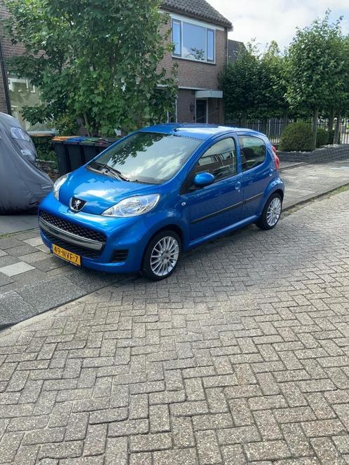 Peugeot 107 Millesim 200, 998cm3, 3 cilinder, 5DR 2010 Blauw