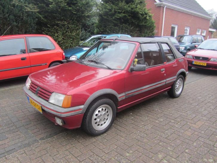 Peugeot 205 1.6 CTI Cabriolet S6 1987 Rood nw apk 10-12-2015