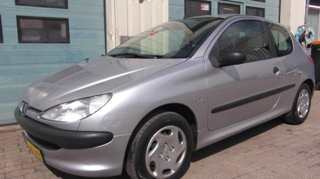 Peugeot 206 1.1 XR stuurbekrachtiging nieuwe apk