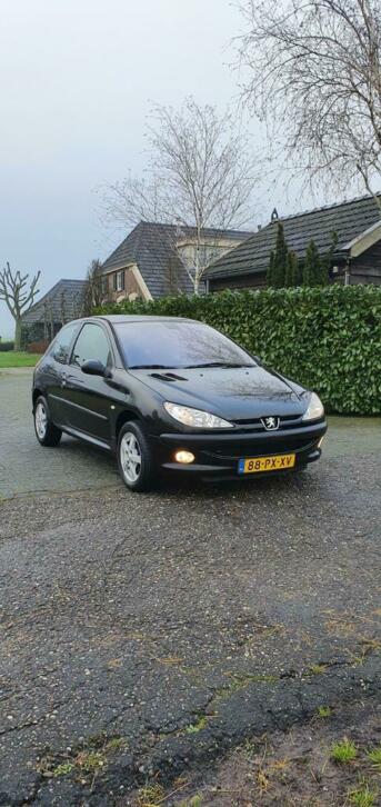 Peugeot 206 1.4 16V Gentry 3D 2005 Zwart