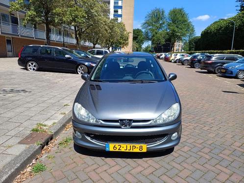 Peugeot 206 1.4 3D 2009 Grijs