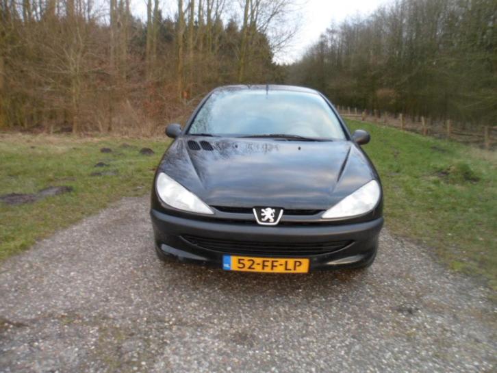 Peugeot 206 1.4 3D,bj2000 ,Zwart, stuurbekr, 163 dkm