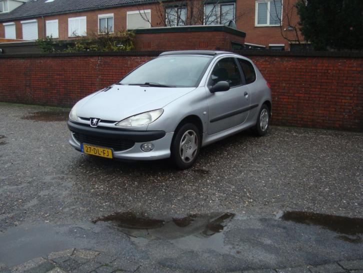 Peugeot 206 1.4 3Deurs Met Apk Nap cruise control, panodak