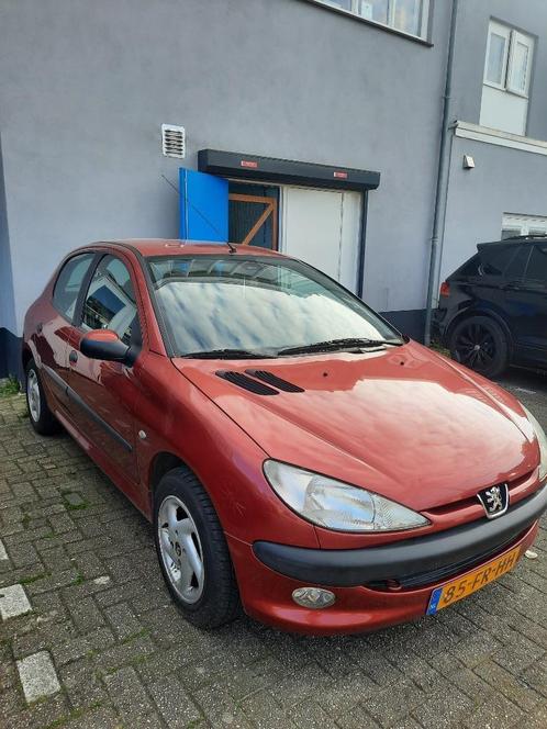 Peugeot 206 1.4 5D 2000 Rood met airconditioning