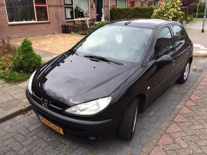 Peugeot 206 1.4 5D 2000 Zwart