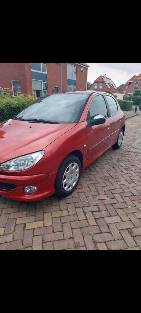 Peugeot 206 1.4 5D 2005 Rood WEINIG KILOMETERS