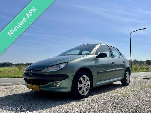 Peugeot 206 1.4 Gentry, BJ 2001, Zuinig, Nwe APK, Airco, NAP