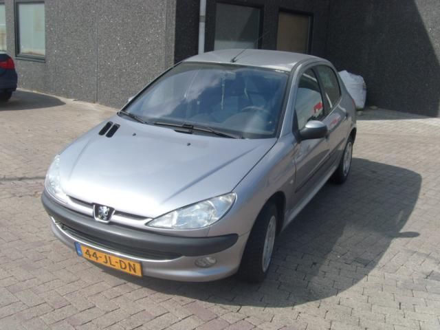 Peugeot 206 1.4 HDi XT BJ 2002 AIRCO