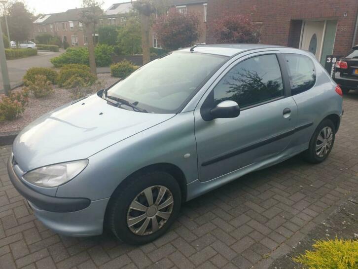 Peugeot 206 1.4 X-line 3D 2002 Grijs