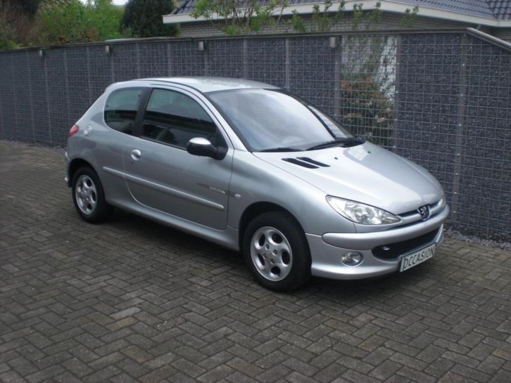 Peugeot 206 1.4 X-line 3D 2003 Grijs