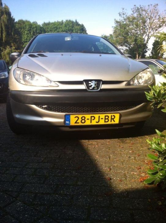 Peugeot 206 1.4 X-Line 3D 2004, airco  all season banden