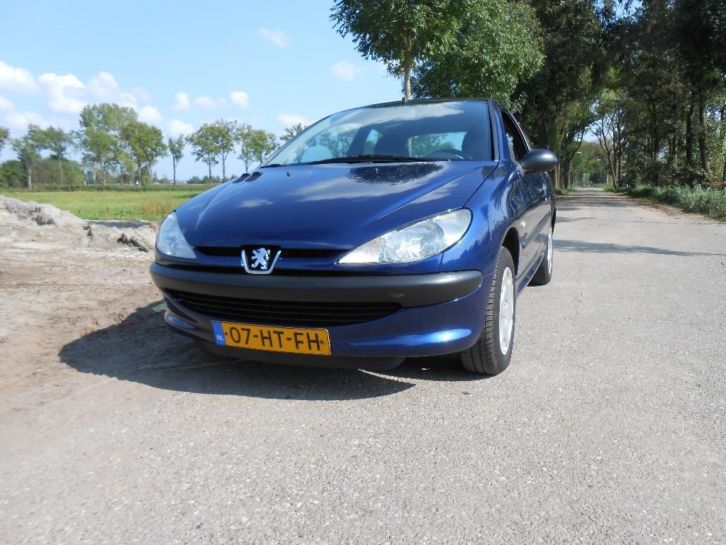 Peugeot 206 1.4 X-Line 3D met APK tm sept. 2015 (1e eig.)