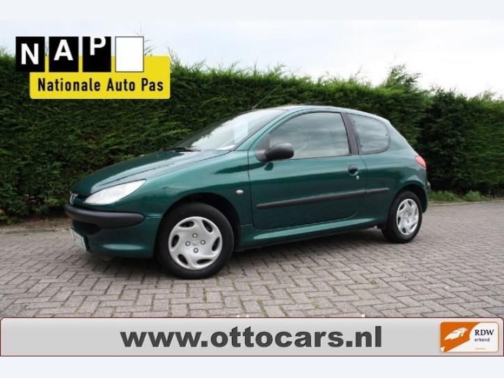 Peugeot 206 1.4 xr (bj 2000)