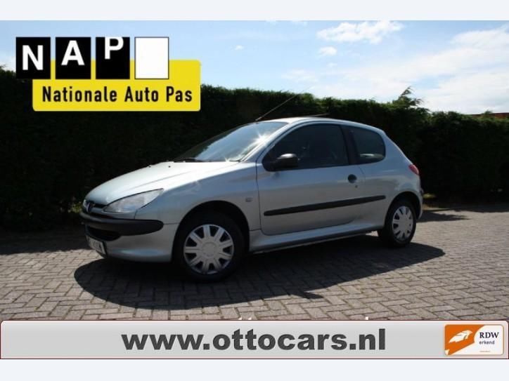 Peugeot 206 1.4 xr (bj 2001)