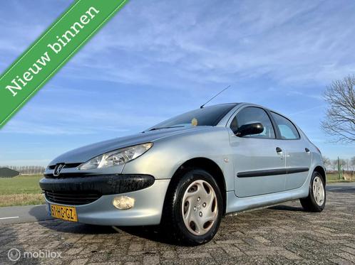 Peugeot 206 1.4 XR, BJ 2001, APK, Zuinig, Trekhaak, NAP