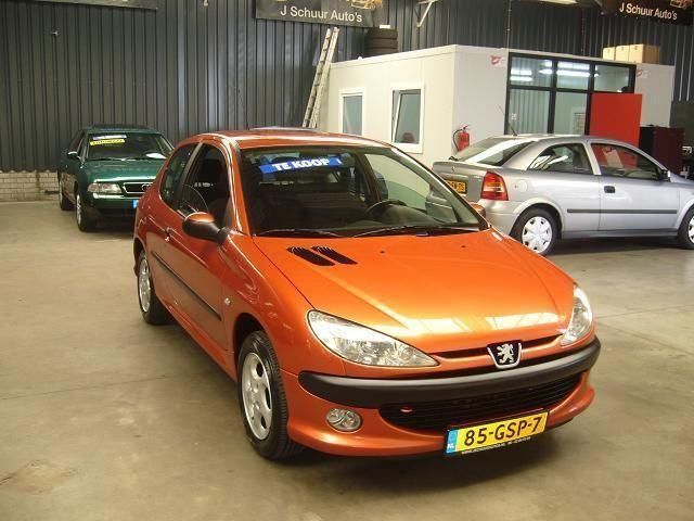 Peugeot 206 1.4 XS 3 DEURS SPORT  NIEUWE APK (bj 2001)