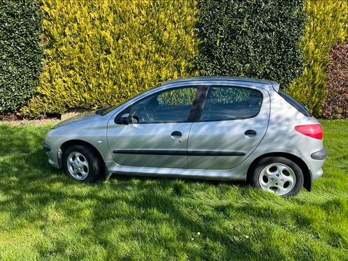 Peugeot 206 1.4i Gentry (nieuwe apk)