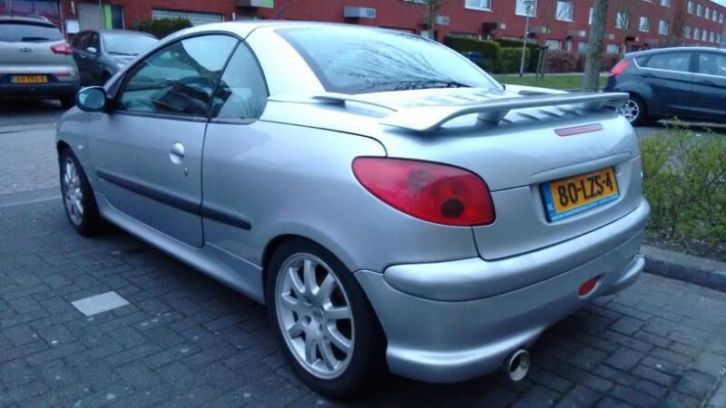 Peugeot 206 1.6 16V CC 2001 Grijs