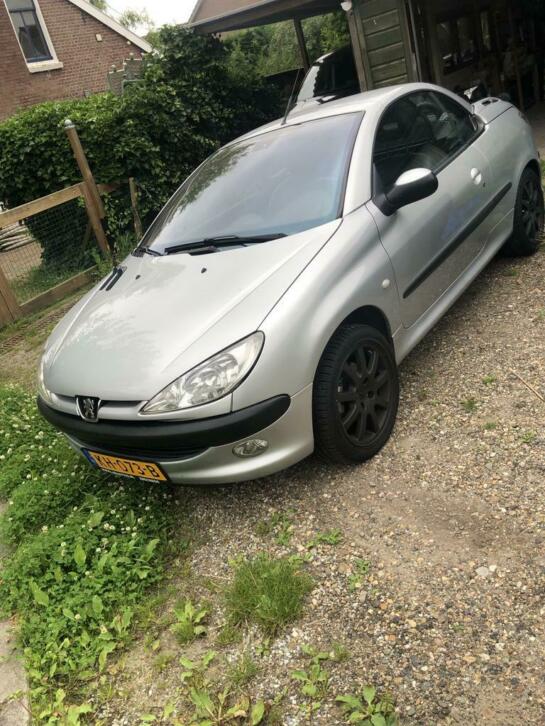 Peugeot 206 1.6 16V CC 2002 Grijs met 169800 km young timer