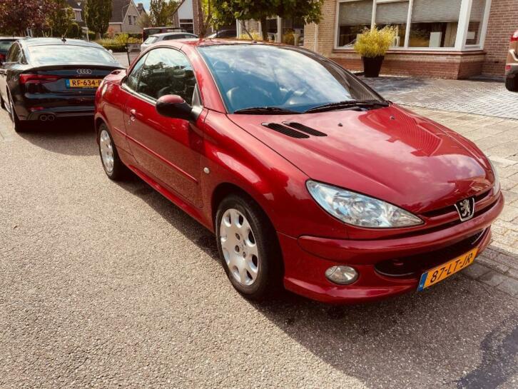 Peugeot 206 1.6 16V CC 2003 Rood