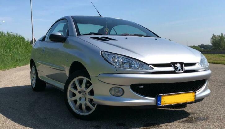 Peugeot 206 1.6 16V CC 2004 Grijs