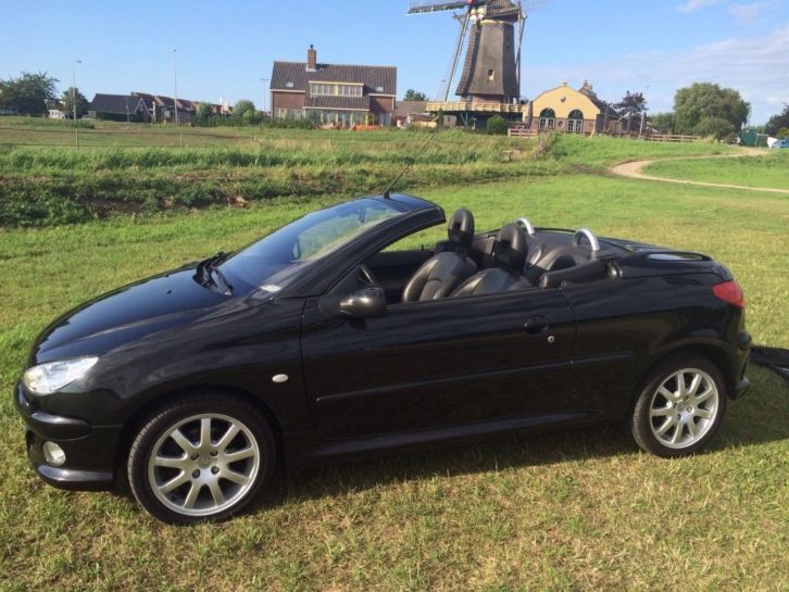 Peugeot 206 1.6 16V CC AUT 2006 Zwart