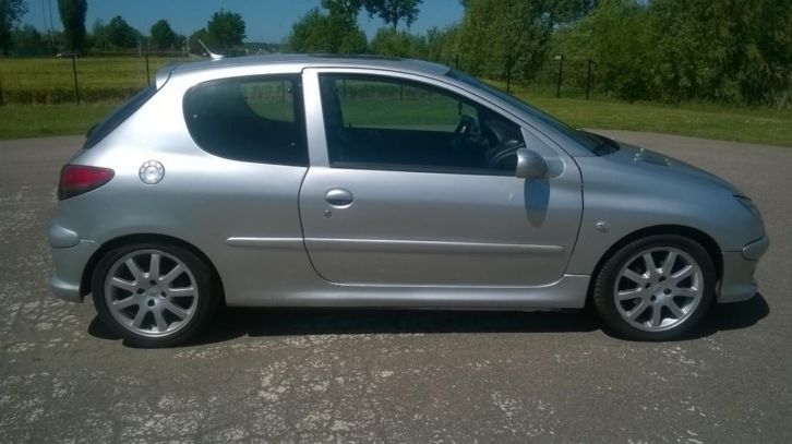 Peugeot 206 1.6-16V Griffe