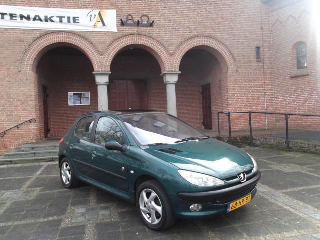 Peugeot 206 1.6-16V Roland G. BJ(2001) 5DR AIRCO KM NAP 