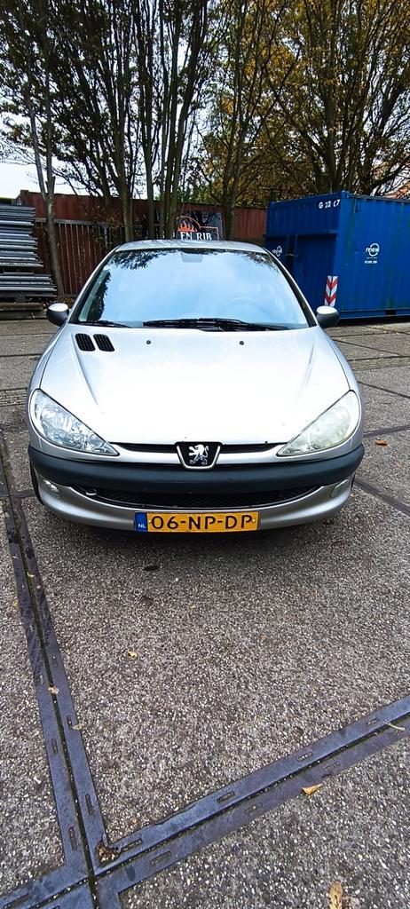 Peugeot 206 1.6 16V XT 3D AUTOMAAT 2004 AIRCO 1 jaar APK