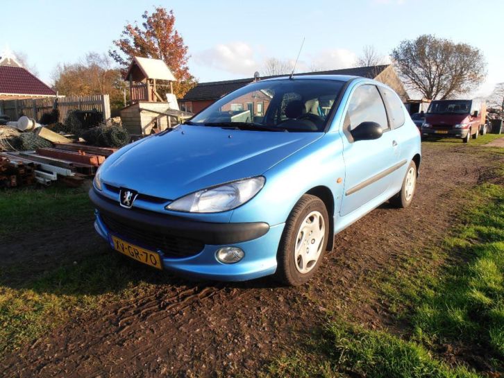 peugeot 206 1.6 3 deurs gewijzigd 10-11