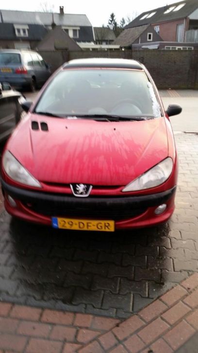 Peugeot 206 1.6 3D 1999 Rood