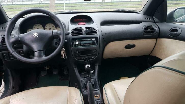 Peugeot 206 1.6 XT 5D 2000 Groen