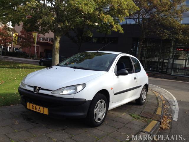 Peugeot 206 1.9 diesel 1 jaar apk bj 1999 wit