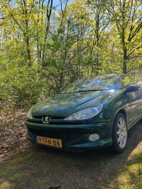 Peugeot 206  cabrio 1.6 Hdif 16V CC 2006 Groen