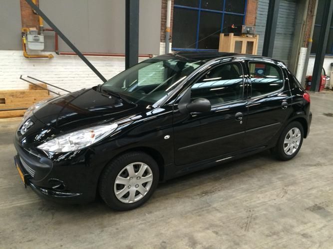 Peugeot 206 Diesel 1.4 HDiF XS Zwart (weinig km)