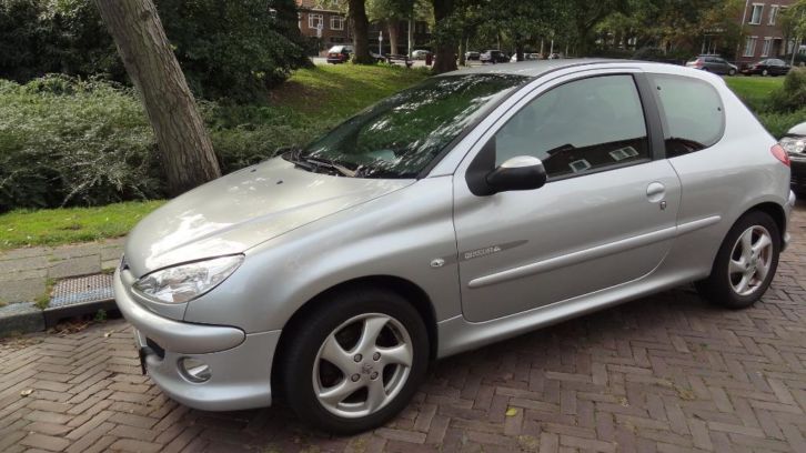 Peugeot 206 Quicksilver 1.4 16V XS 3D 2005 Grijs Airco