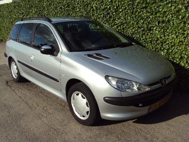 Peugeot 206 SW 2.0 HDi X-line (bj 2003)