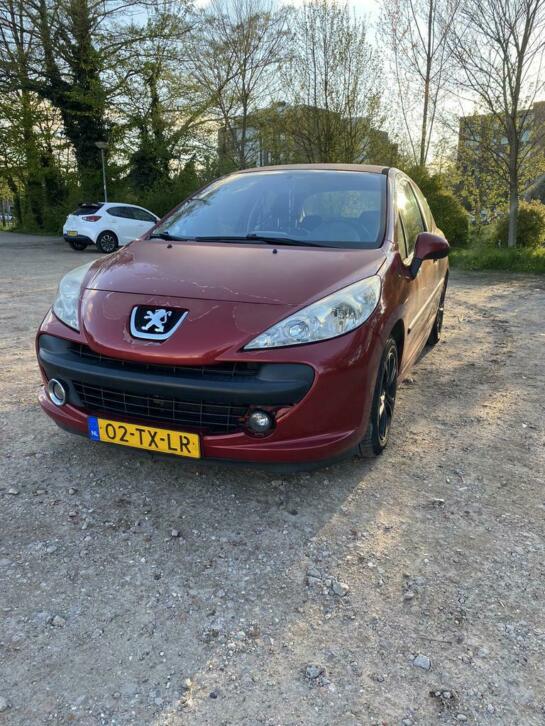 Peugeot 207 1.4 16V 3DRS 2007 Rood