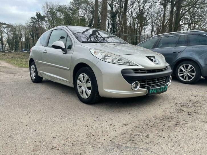 Peugeot 207 1.4 benzine