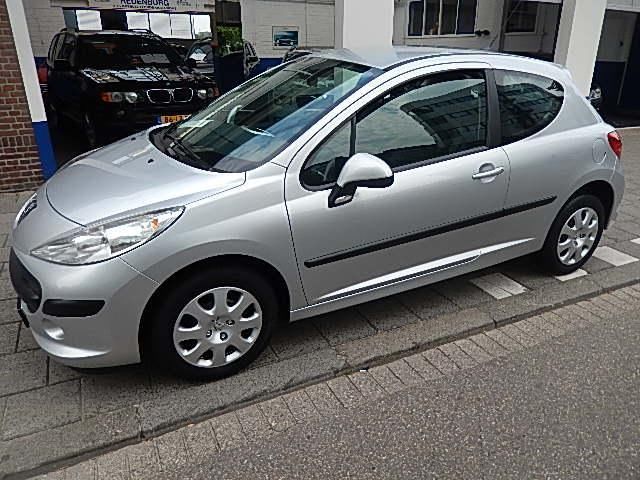 Peugeot 207 1,4 Color-line  airco (bj 2007)