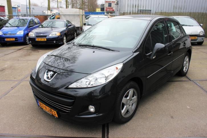 Peugeot 207 1.4 VTi Style 2010 