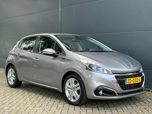 Peugeot 208 1.2 PureTech Signature NAVIPKRSENSORNAPCRUISE