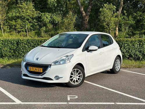 Peugeot 208 1.2 VTI 2014 - Nieuwe Distributie - Apk 2025