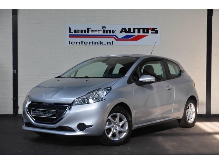 Peugeot 208 1.2 VTI 60KW 3-D 2014 Grijs Navi 15061km