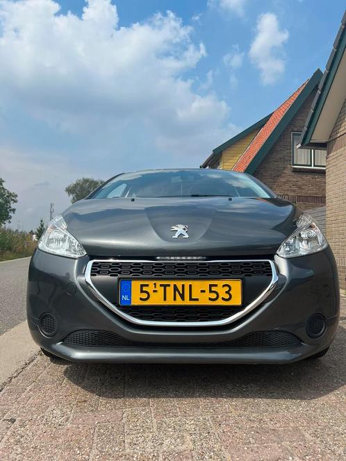 Peugeot 208 1.2 VTI 60KW82PK 5-D 2014 Grijs