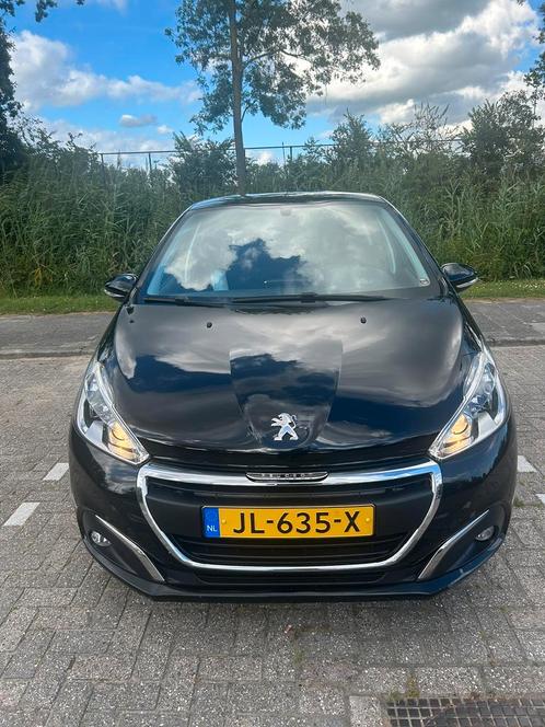 Peugeot 208 1.2 VTI 60KW82PK 5-D 2016 Zwart