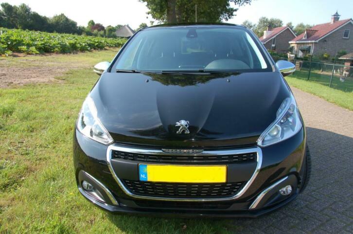 Peugeot 208 1.2 VTI 81KW110PK 5-D 2015 Zwart