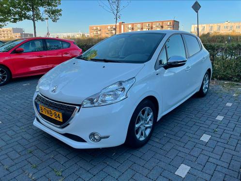 Peugeot 208 1.2 VTI AUTOMAAT 2014