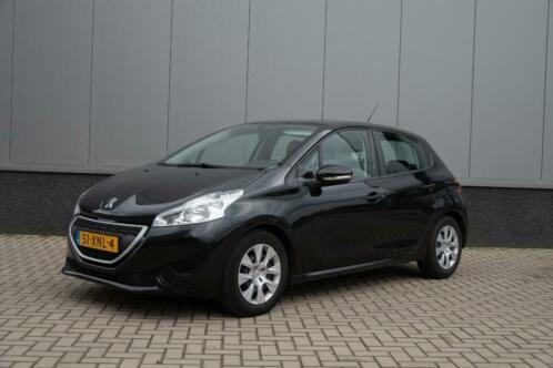 Peugeot 208 1.4 95PK 2012 Zwart Airco-Cruisecontrol-trekhaak